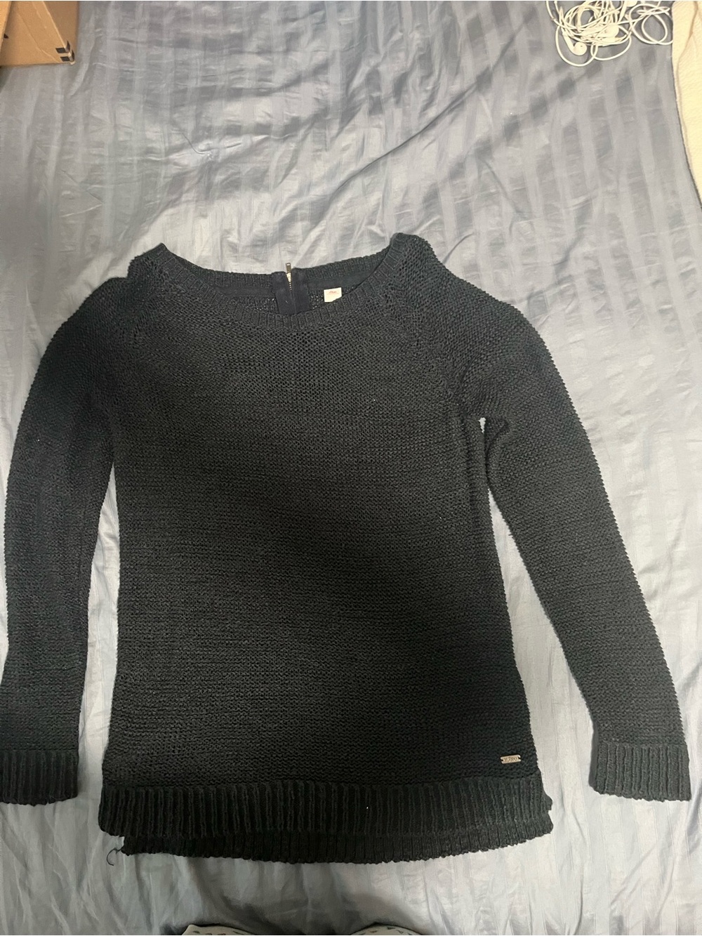 Back zip  sweater